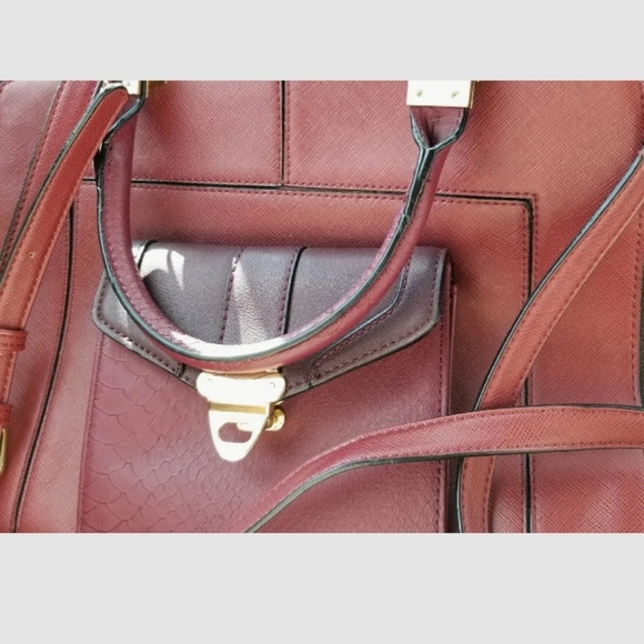 Kate Landry  bag with silky interior. - Picture 6 of 7